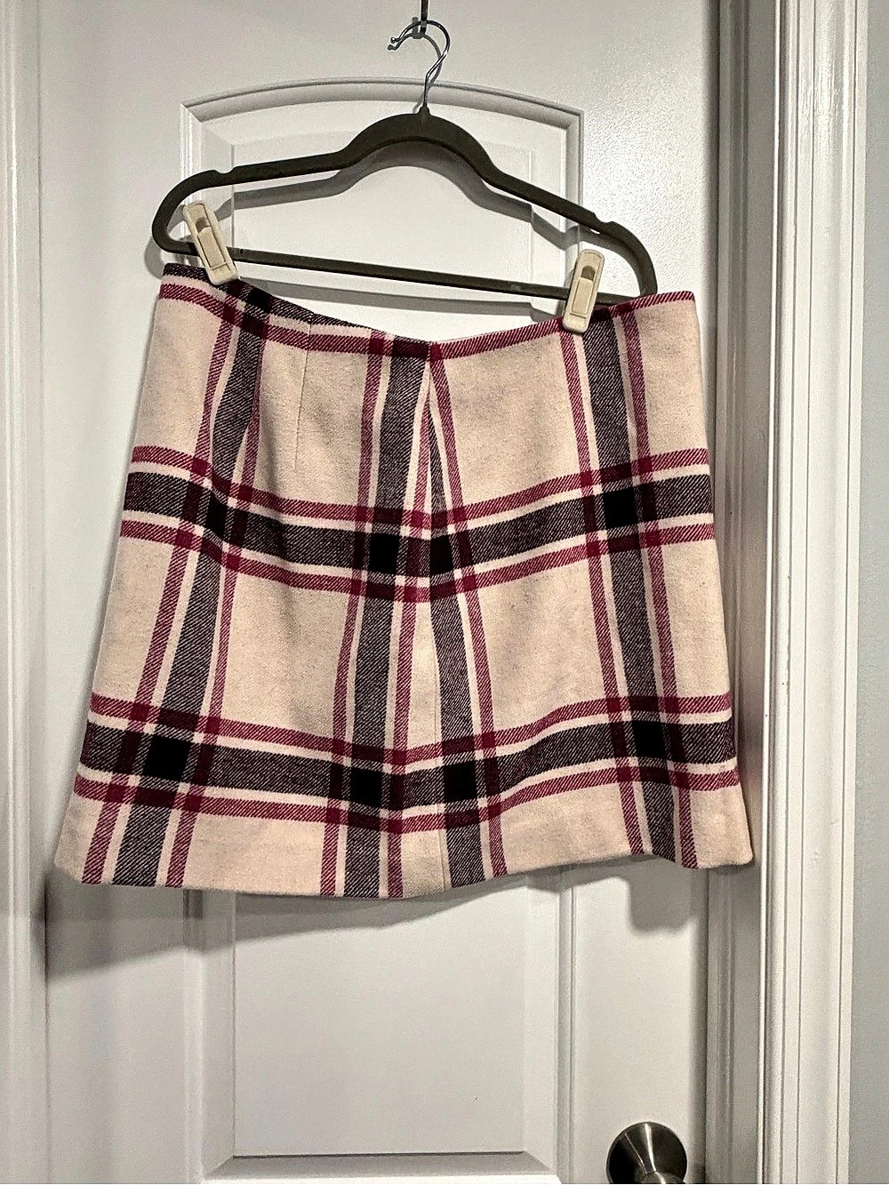 Ann Taylor Plaid Mini Skirt in Pink & Purple Like New